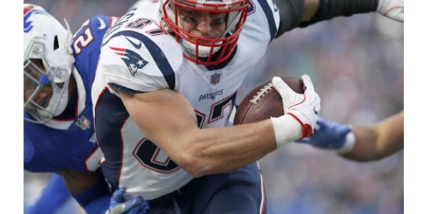 Les spectateurs attendent avec impatience le match de Robert Gronkowski